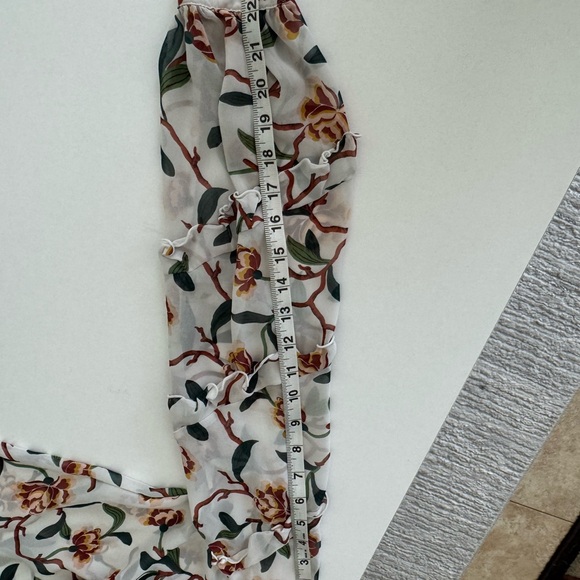 Ann Taylor Cream Ruffled Long Sleeve Blouse - Picture 7 of 8